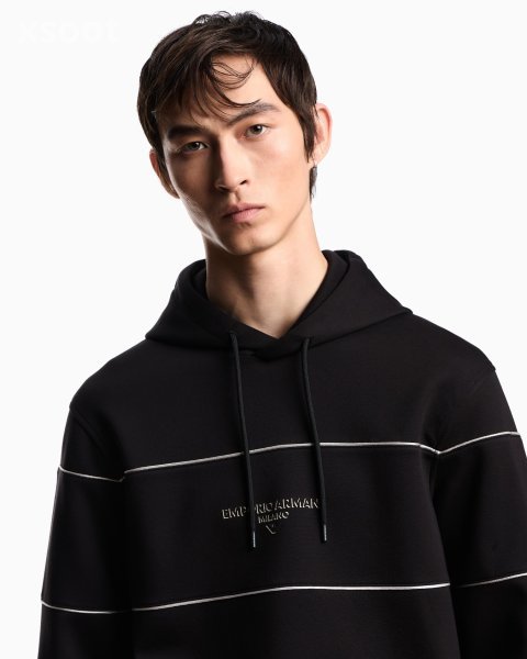 Double-jersey hooded sweatshirt with 3D-effect logo