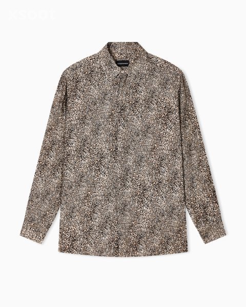 Fluid-fabric shirt with animal print