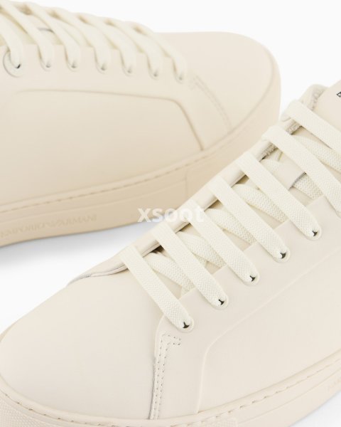 Supple leather sneakers