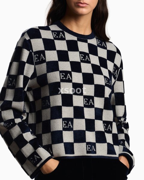 Jacquard chenille jumper with pattern