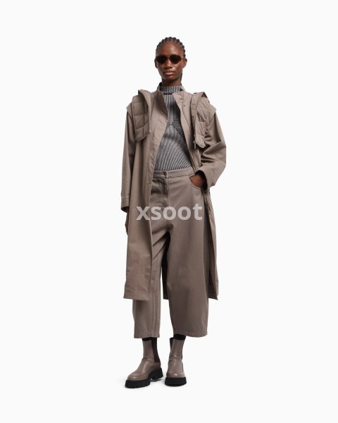 Jumper with striped links-stitch details