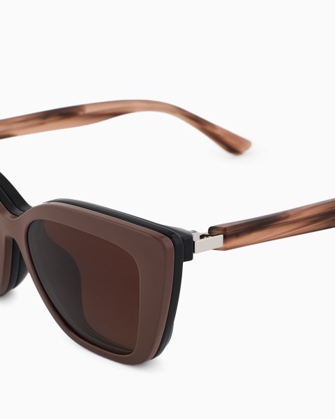 Women’s cat-eye sunglasses